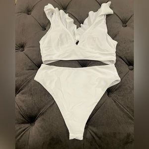 2pc White ruffle top swimsuit